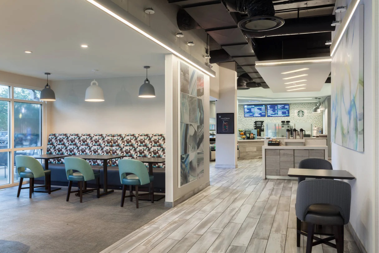 Le Food Hall au Courtyard by Marriott / Marriott Village Hotels