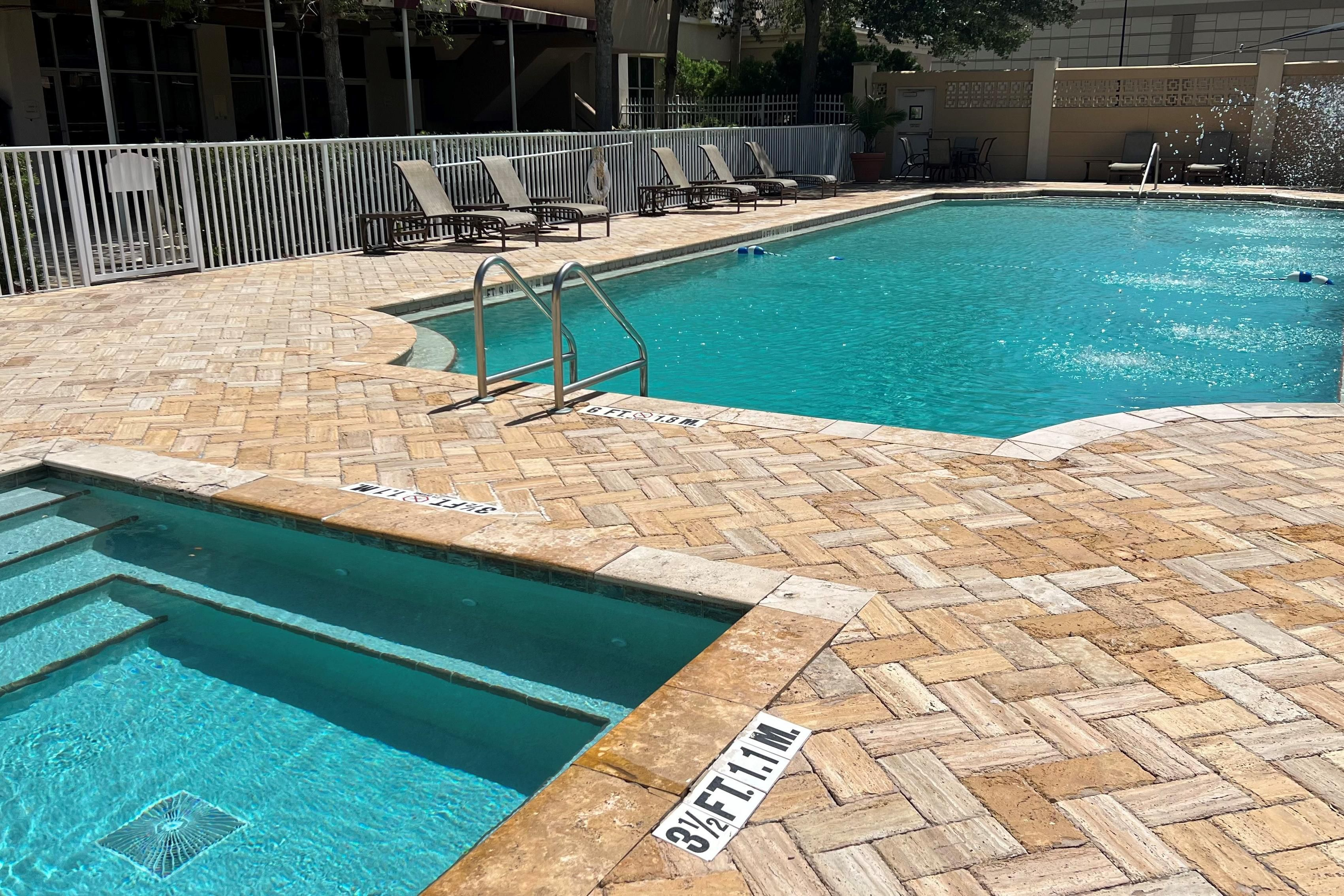 Pool at Crowne Plaza Orlando