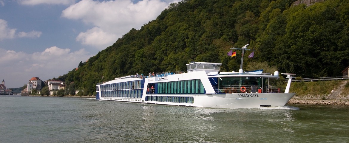 Cruise AMA AmaWaterways AmaDante Exterior Europe