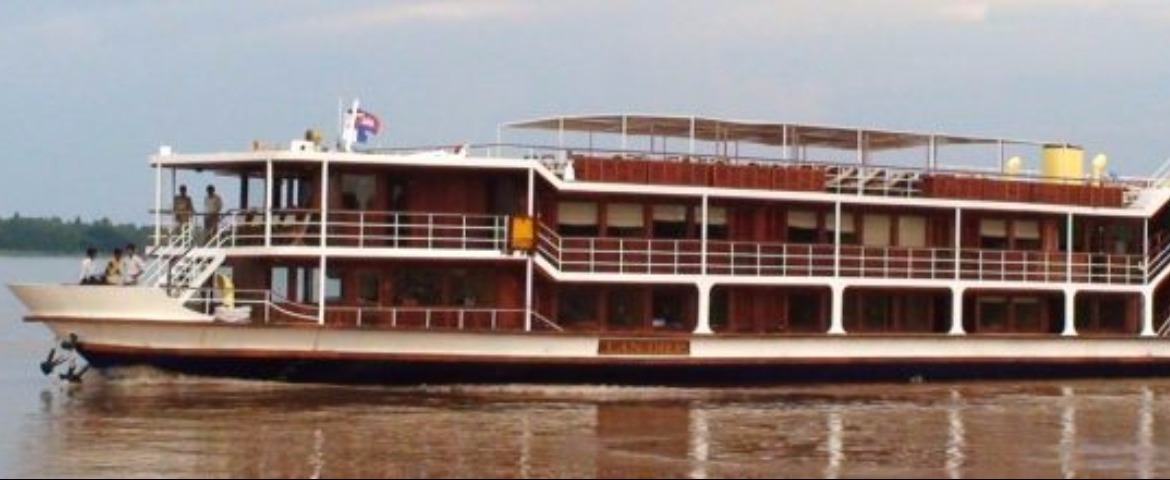 Cruise CE Croisieurope RV Lan Diep ship