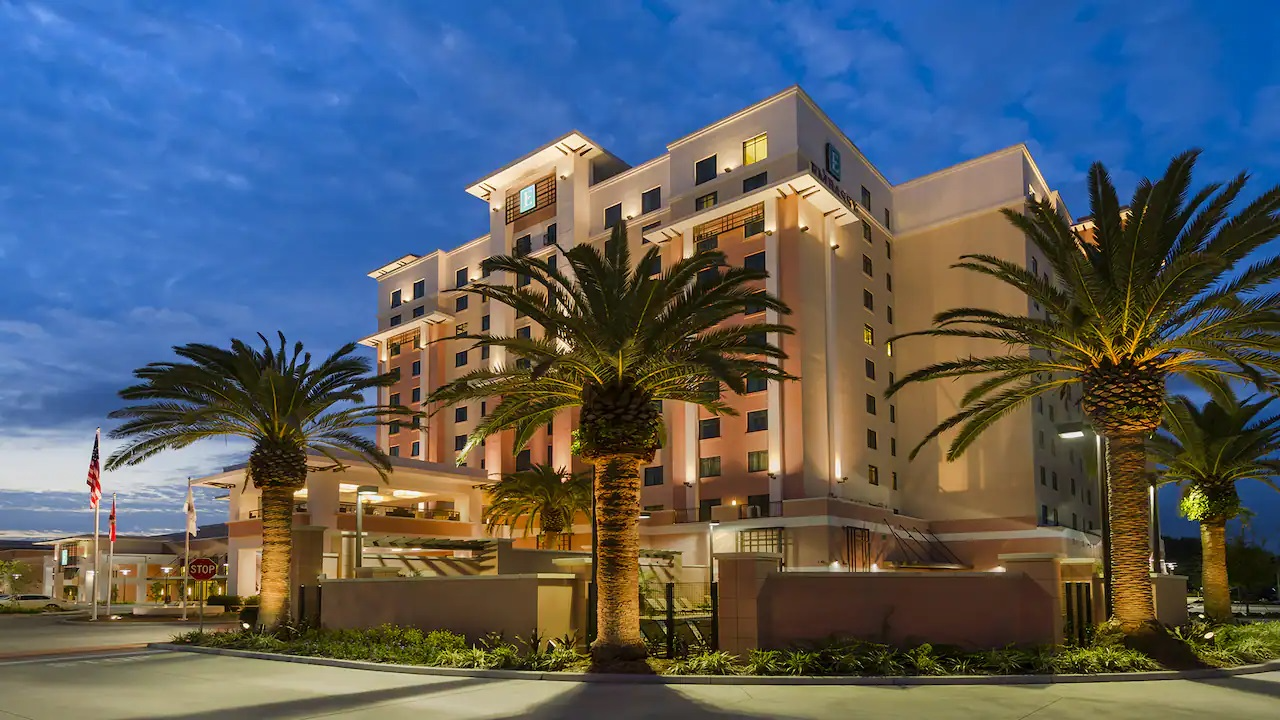 Entrée au Embassy Suites by Hilton Orlando — Lake Buena Vista South