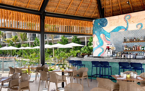 Bar at Hilton Tulum All Inclusive Resort