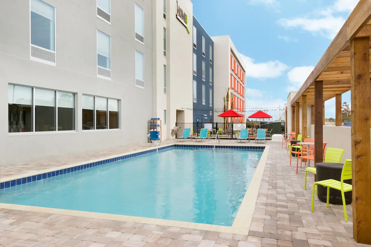 Piscine au Home 2 Suites by Hilton Orlando International Drive South