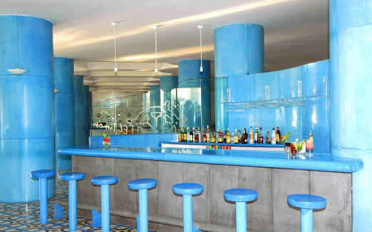 Lobby bar