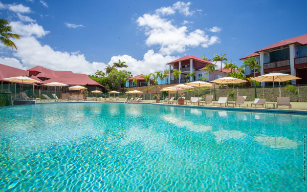 Piscine au Les Villas du Lagon