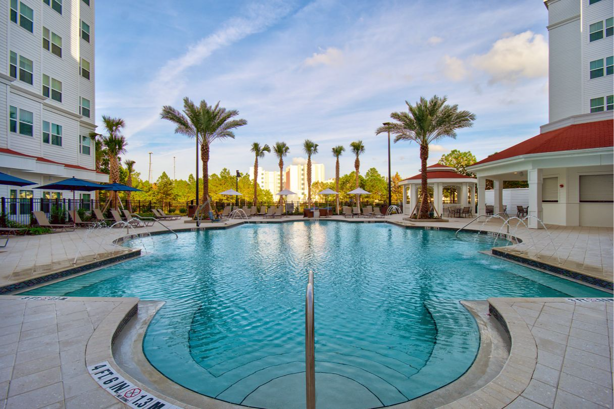 Piscine au Residence Inn by Marriott Flamingo Crossings