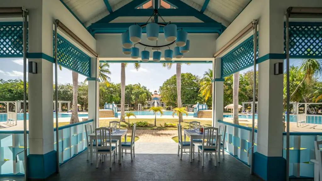 A dinner at Resonance Blu Varadero Cuba with Voyages Aqua Terra A dinner at Resonance Blu Varadero Cuba with Voyages Aqua Terra