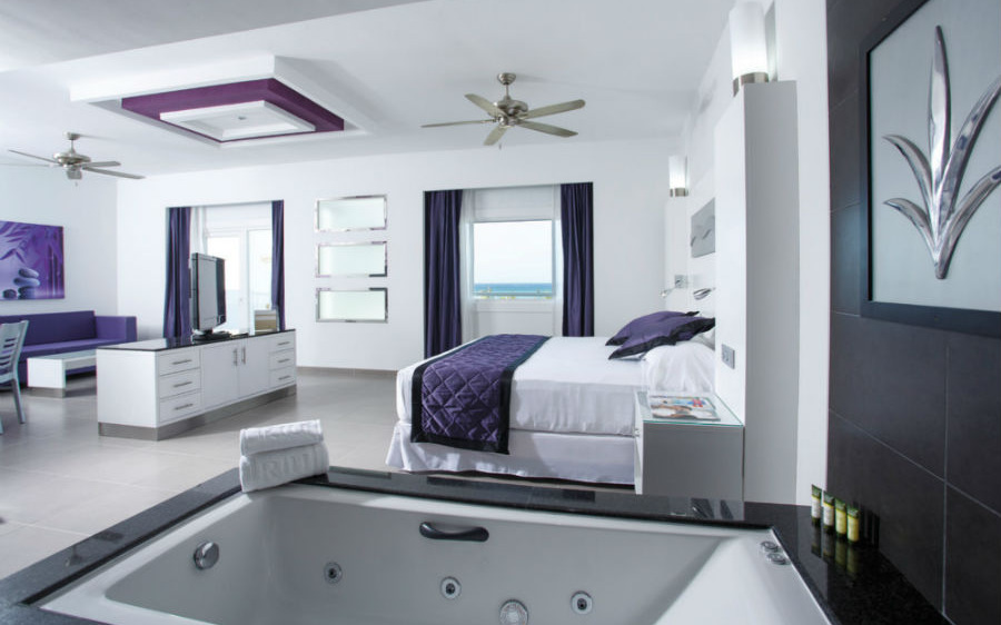  Jacuzzi suite ocean view