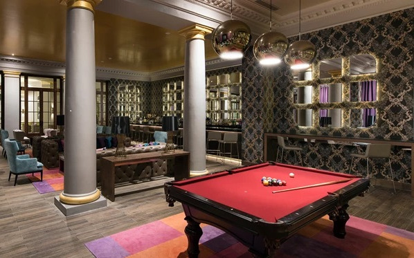 Bar