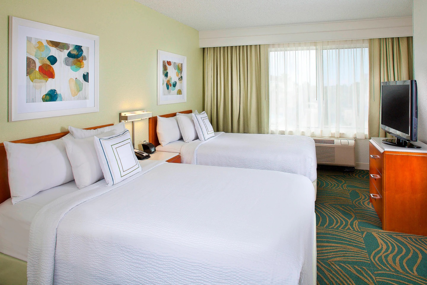 Suite au SpringHill Suites Orlando Lake Buena Vista in the Marriott Village