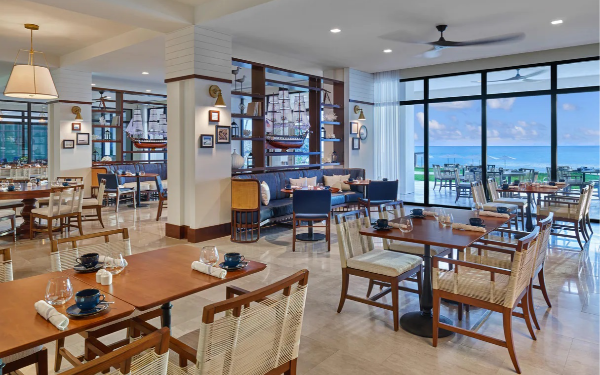 Restaurant at St. Regis Bermuda Resort / Residence