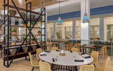 Lemon fish circle restaurant