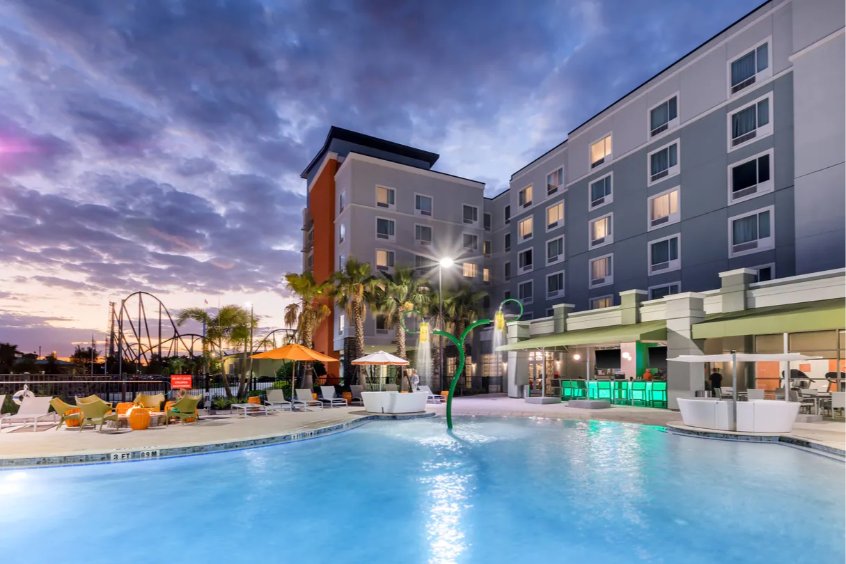 Piscine du TownePlace Suites Orlando Theme Park/Lake Buena Vista